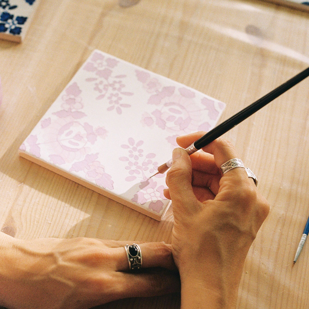 Tile painting in Porto, Portugal 🖌️